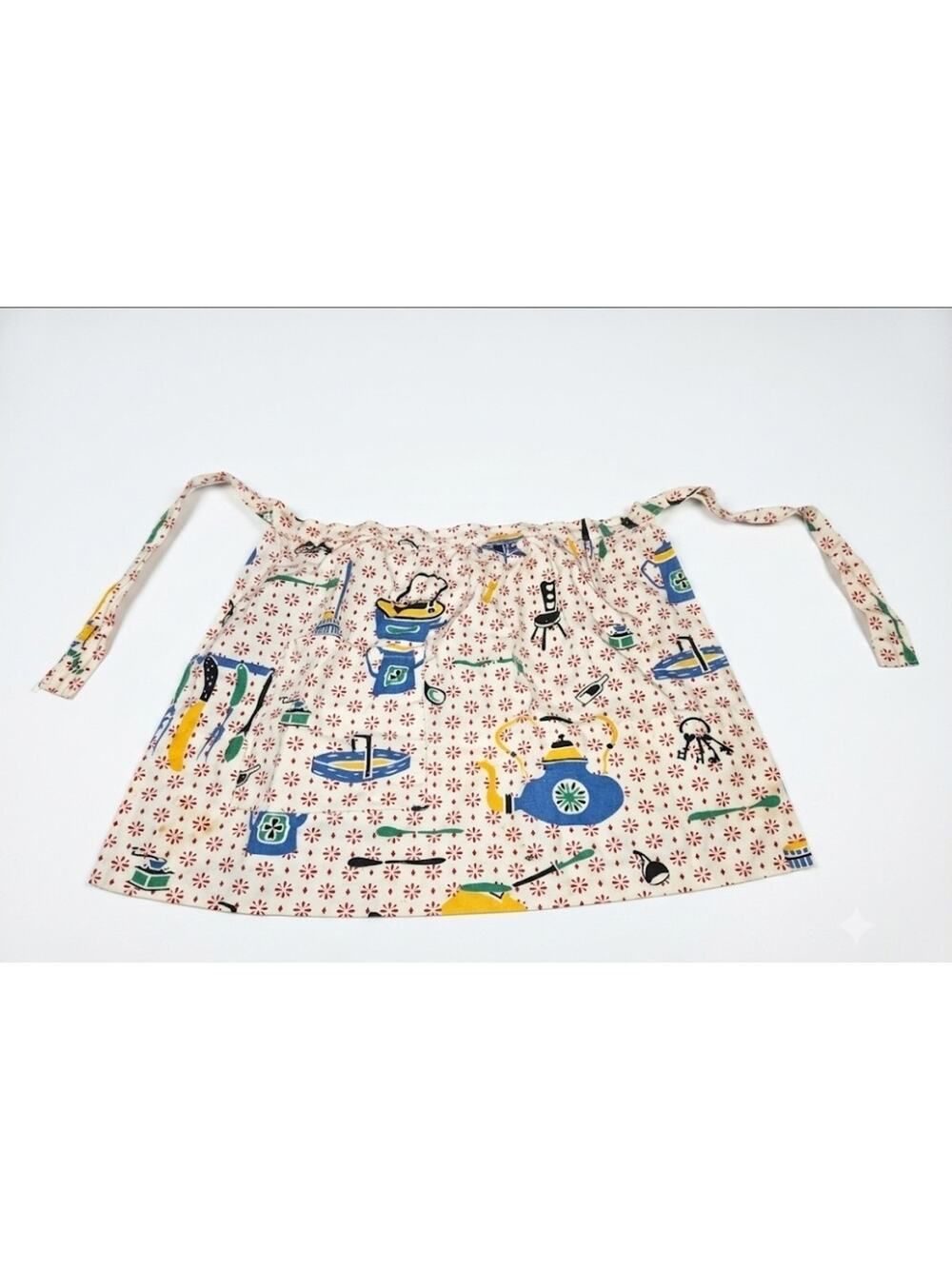 Vintage 1960's Child Half Apron Kitchen Theme Kettle